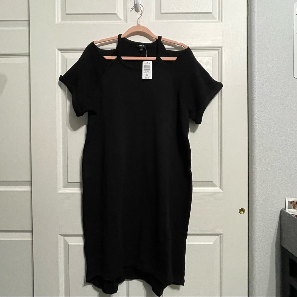 Torrid size 1 cold shoulder dress, NWT